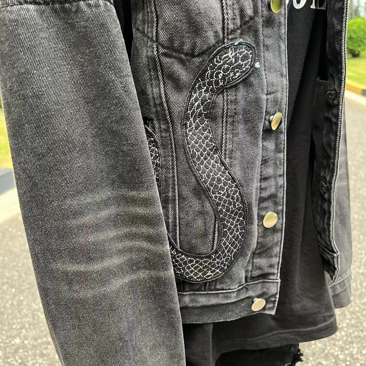 Self-made AMIRI Black Snake Embroidered Denim Jacket - Washed High-Street