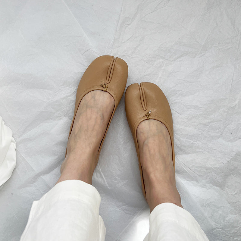 25SS MM6 Classic Slip-On Tabi Shoes - Buttery Lambskin Split-Toe Ballet Flats