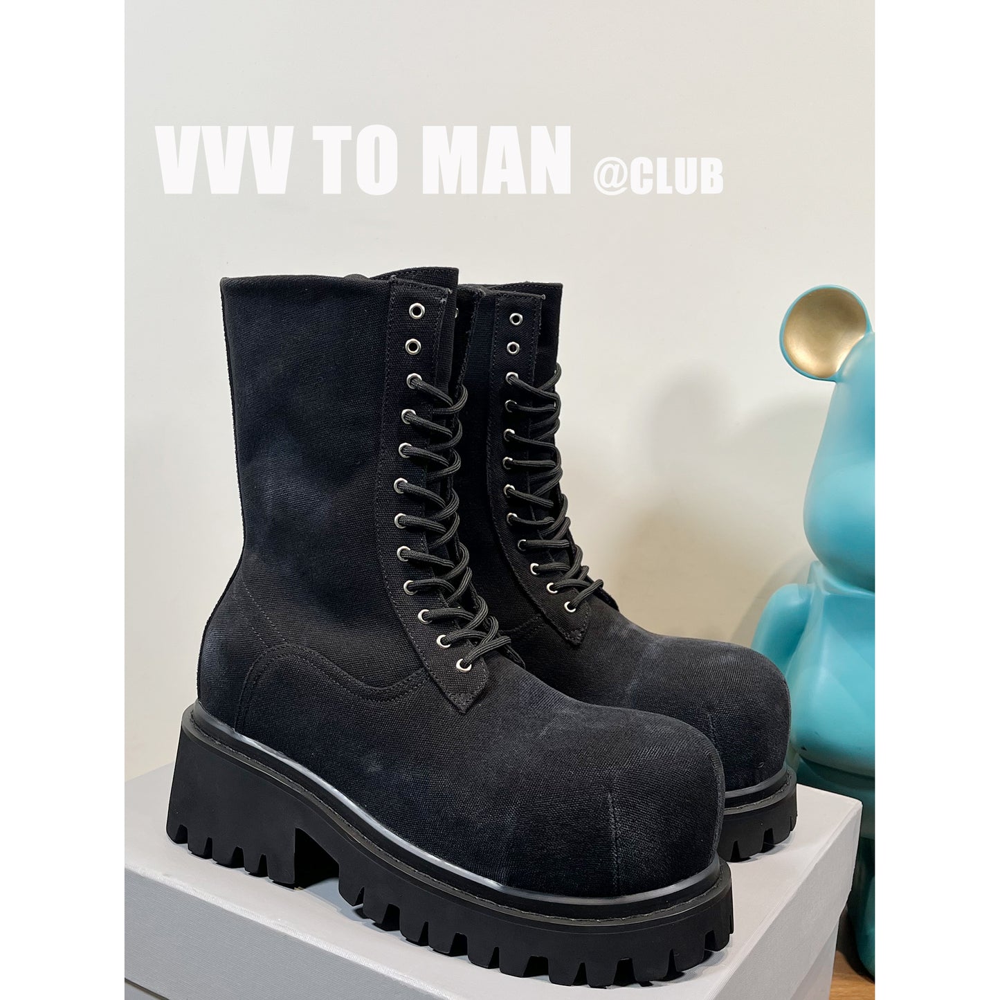 NEW STOMPER 12-Eyelet Martin Boots – Black Thick-Sole Denim Boots