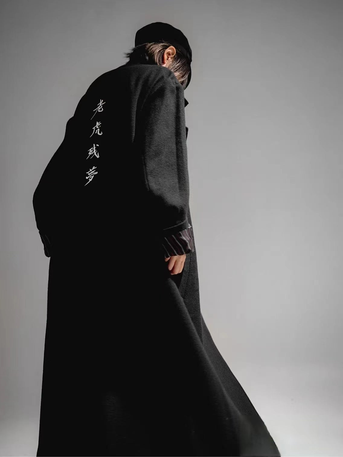 Donclickin Yohji 24AW"老虎残夢" Embroidered Overcoat - Dark Wool Coat
