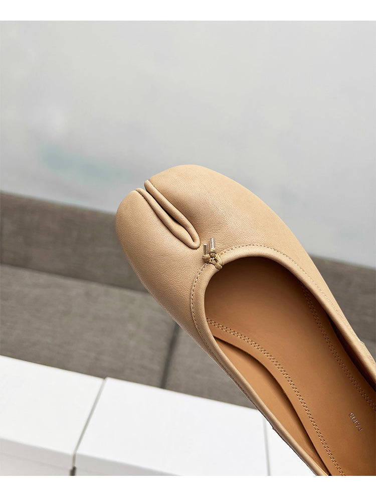 25SS MM6 Classic Slip-On Tabi Shoes - Buttery Lambskin Split-Toe Ballet Flats