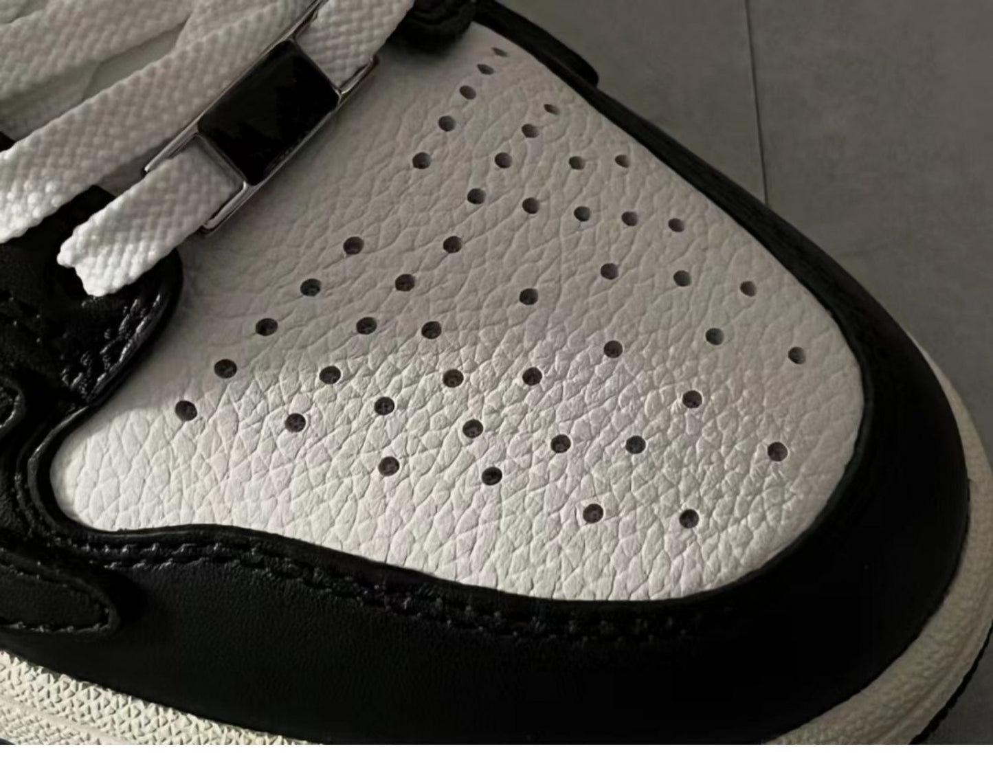 2023SS Bone Shoes Lychee Grain Top Layer Cowhide Low-top Leisure Board Shoes