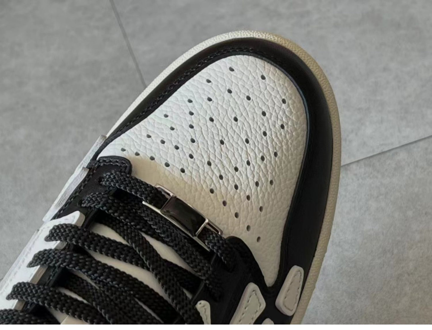 2023SS Bone Shoes Lychee Grain Top Layer Cowhide Low-top Leisure Board Shoes