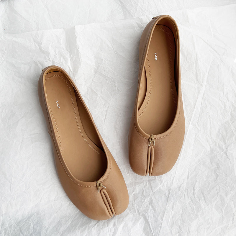 25SS MM6 Classic Slip-On Tabi Shoes - Buttery Lambskin Split-Toe Ballet Flats