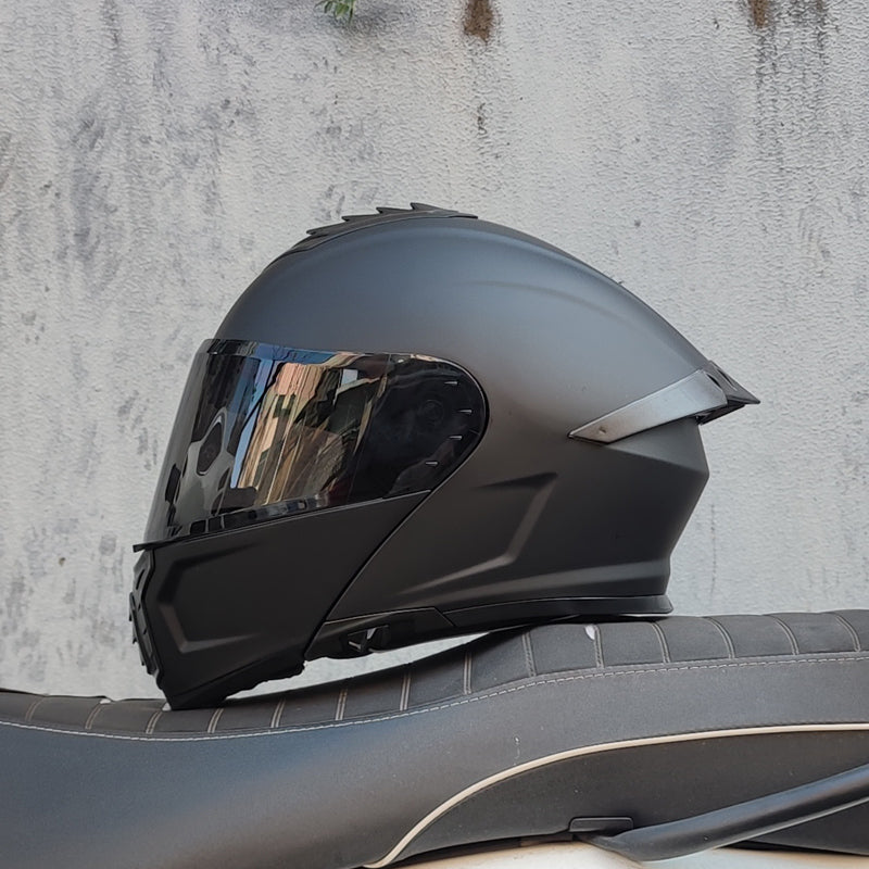 Ice Age 3C DOT Approve Full Face Dual Visors Unisex Bluetooth Motorcycle Helmet