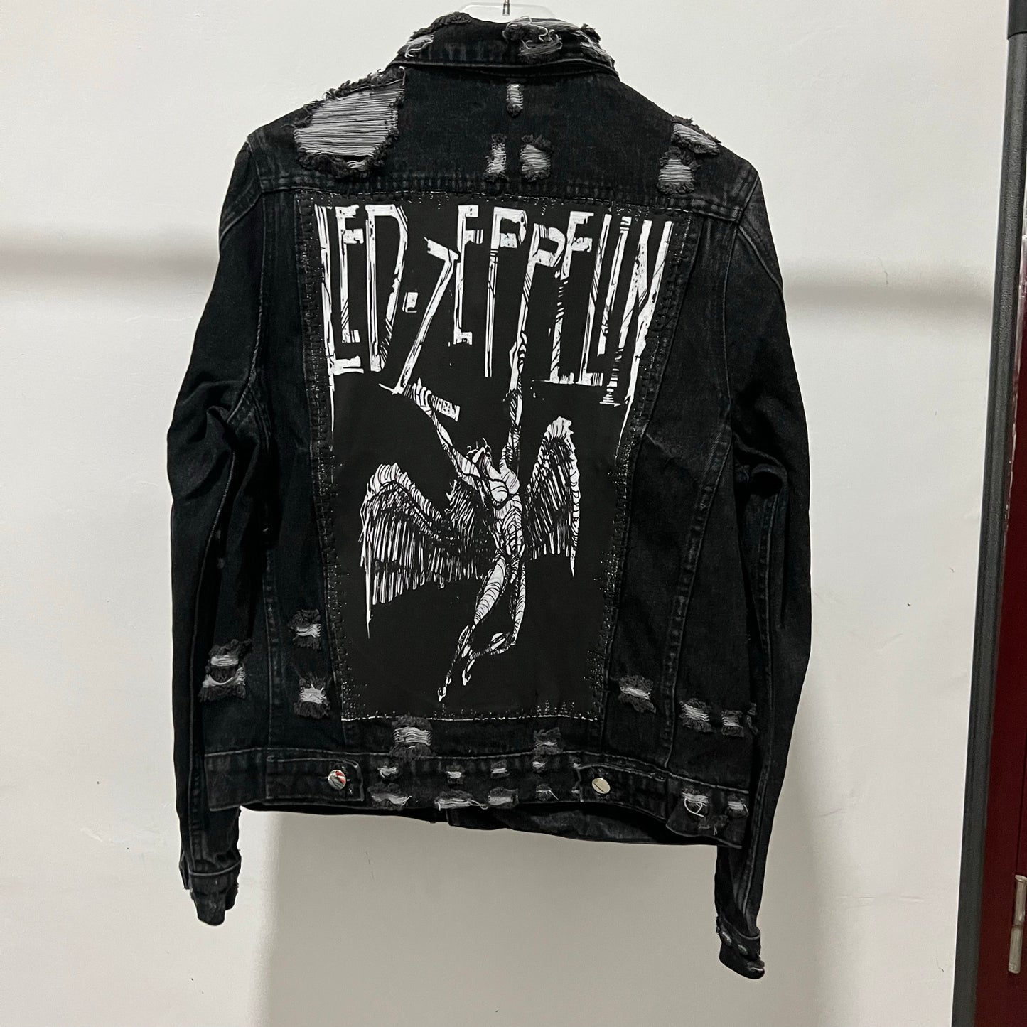 AMIRI Kill Back Denim Jacket - High Street Raw Hem Random Embroidered Patches