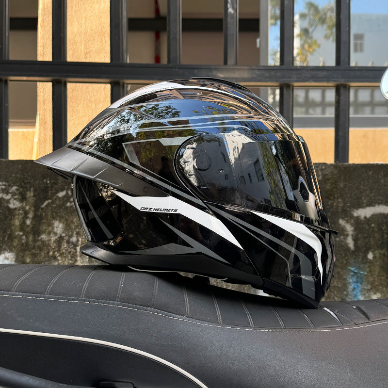 Ice Age 3C DOT Approve Full Face Dual Visors Unisex Bluetooth Motorcycle Helmet
