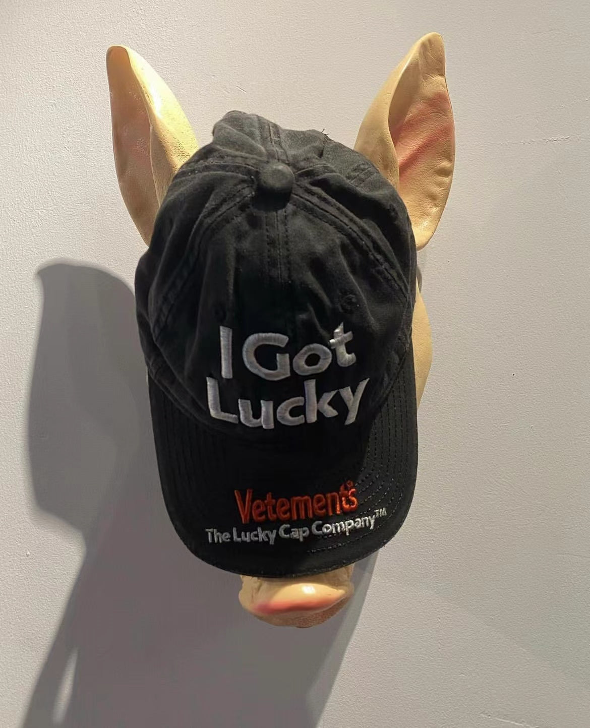 Vetements 22FW Washed Gray Embroidered Baseball Cap "I Got Lucky" Long Brim Hat