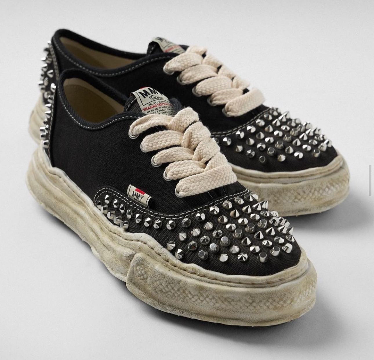 Self-made Mihara MMY A13FW736 Studded Distressed Sneakers Melting Canvas Shoes