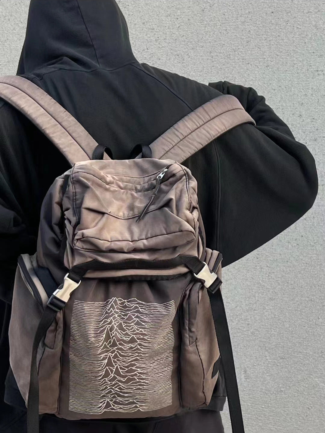 Self-made UNDERCOVER 09AW ARCHIVE Collection Ripple Effect Distressed Backpack