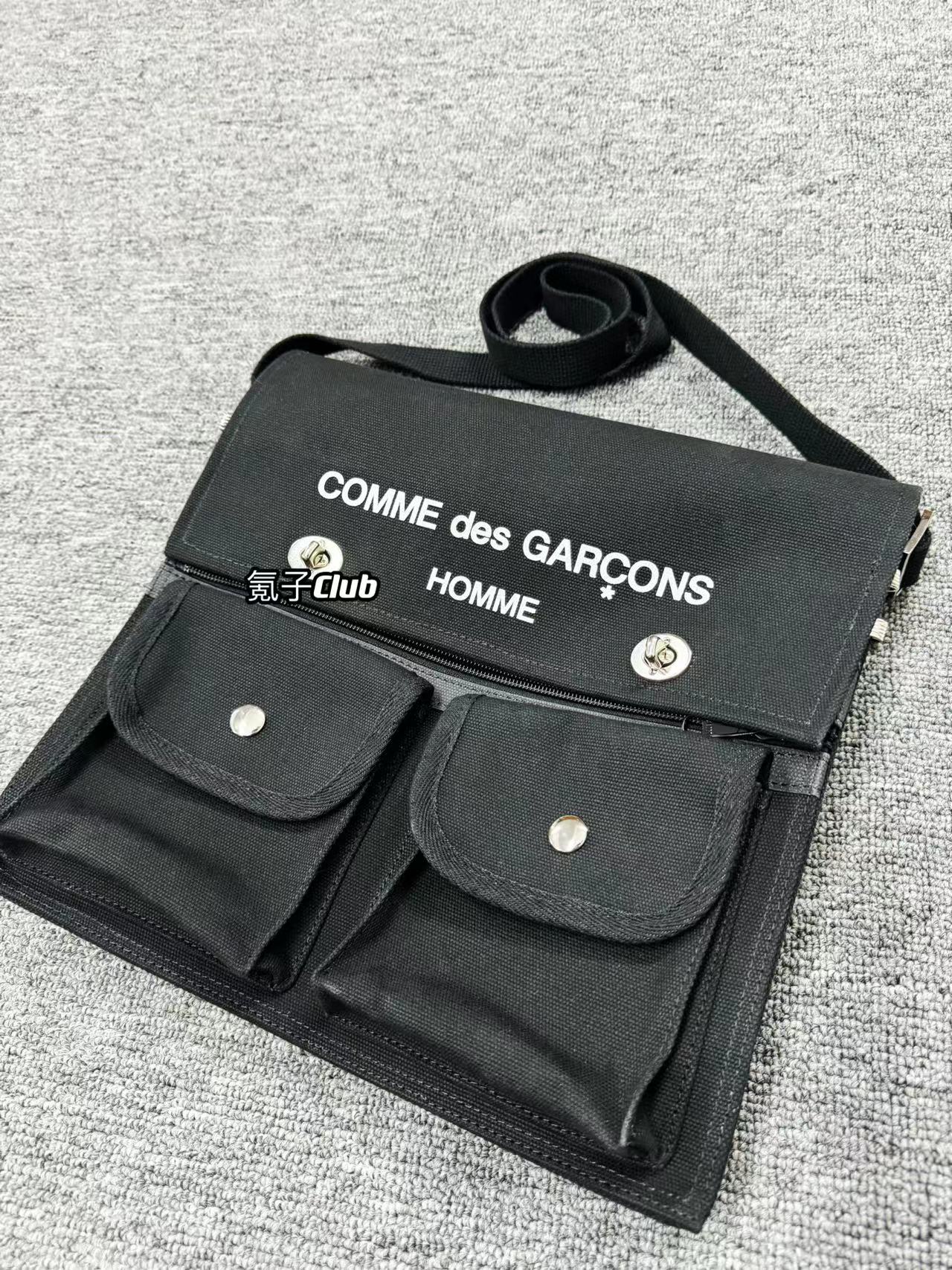 CDG-Vibe Commuter Messenger Bag - Vintage Large-Capacity Crossbody Tote