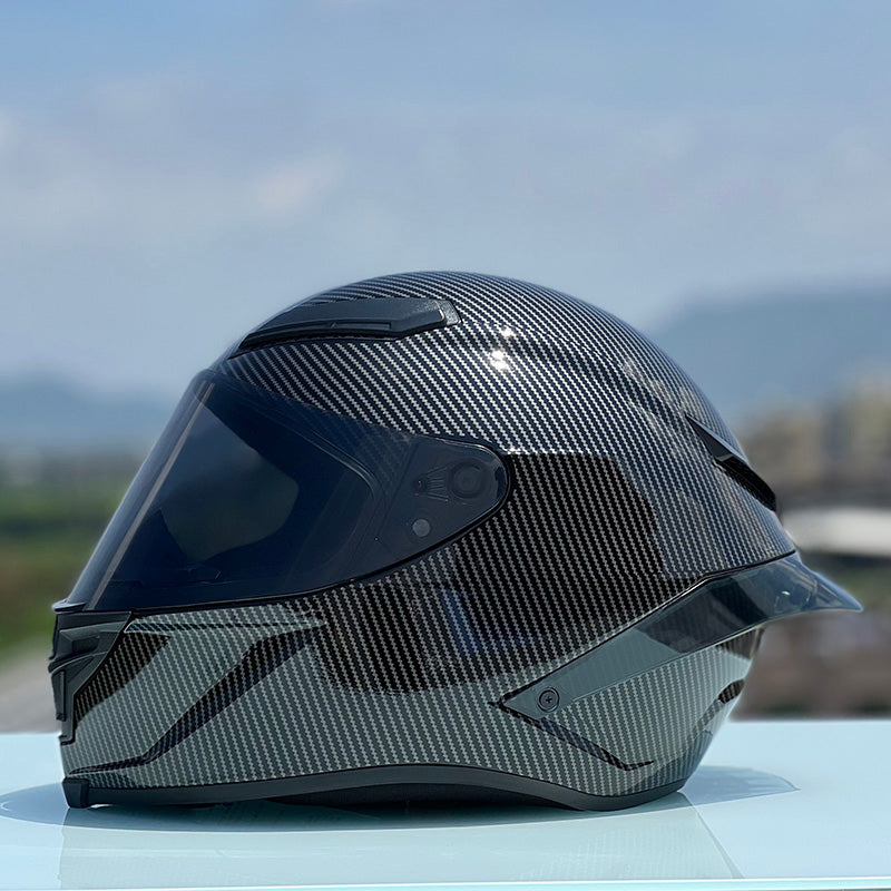 Future Serie / Carbon Fiber Pattern Plated Full Face Helmet Motorcycle All-Season DOT 3C Approve