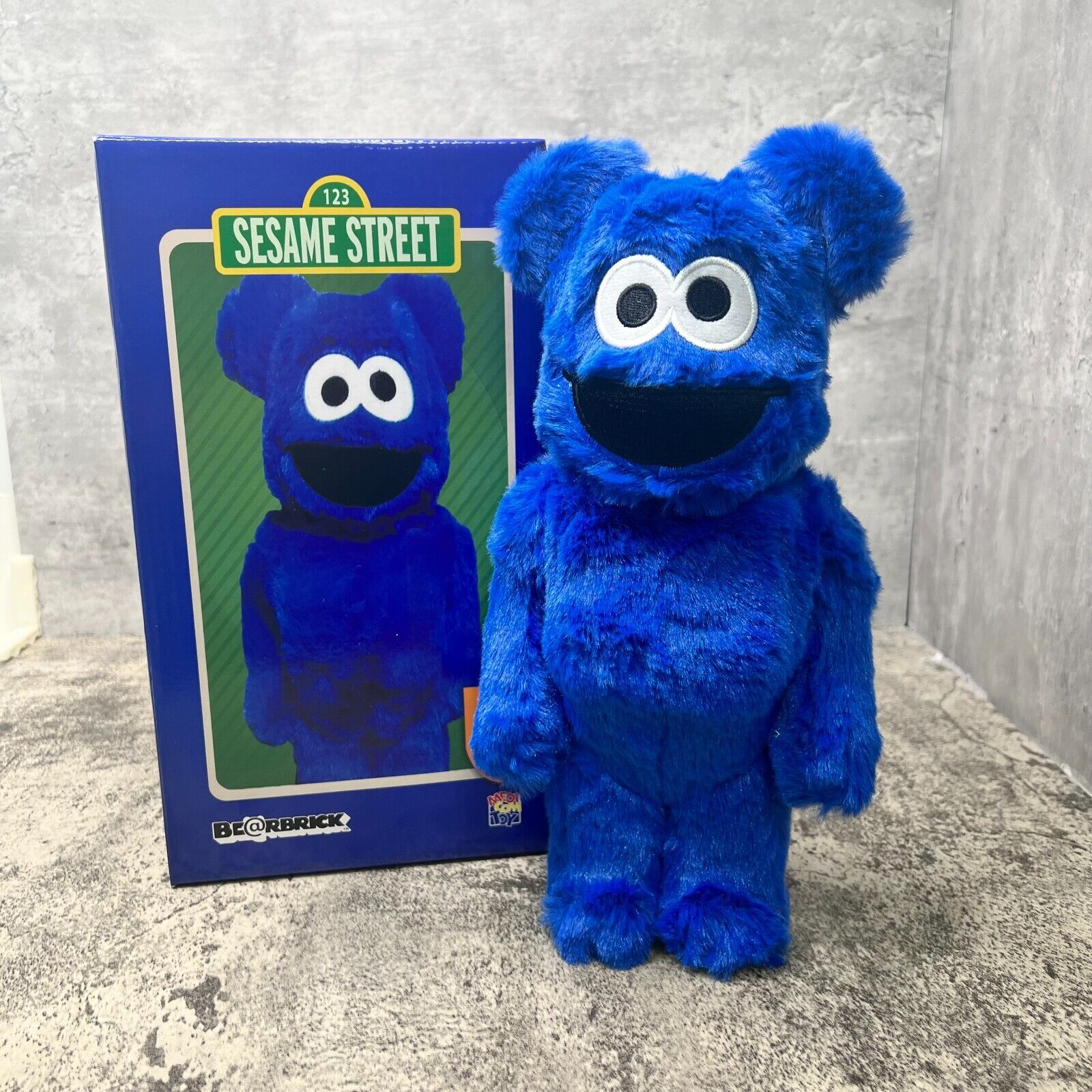 BE@RBRICK 400% KAWS Sesame Street Furry Building Block Violent Bear Figure Gift