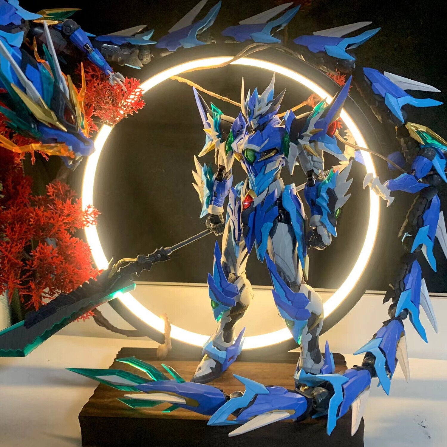 Gundam/OnePieces Showcase Lamp:USB-Powered/ Dimming/Striking Halo/Model Figure