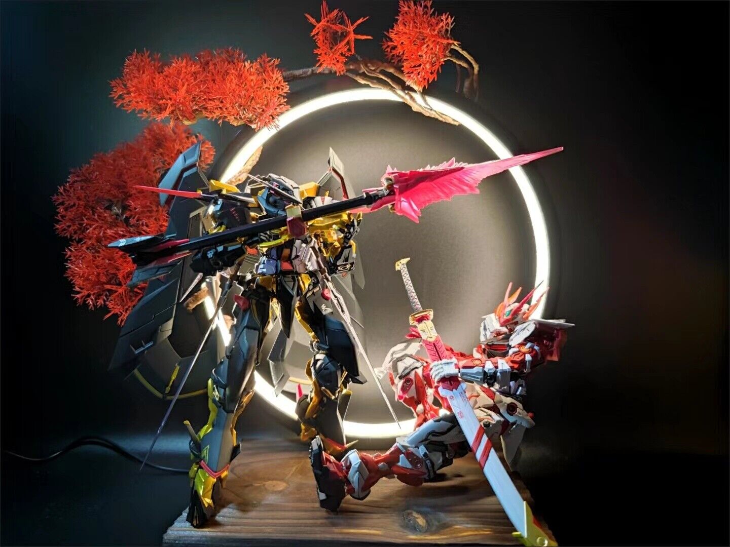 Gundam/OnePieces Showcase Lamp:USB-Powered/ Dimming/Striking Halo/Model Figure