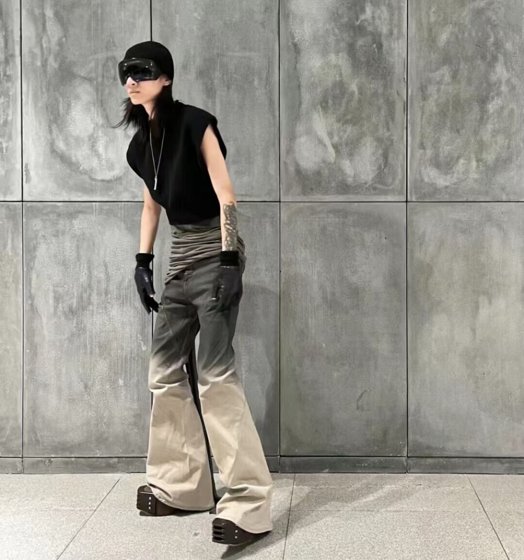 RO-style black yellow gradient mid-rise washed floor-length bell-bottom jeans