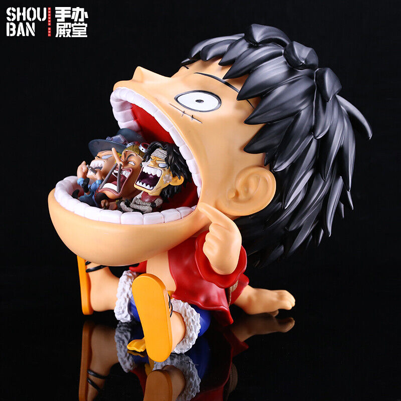 One Piece Collectible: Admiral Whitebeard Edward GK Statue - Summit War Edition